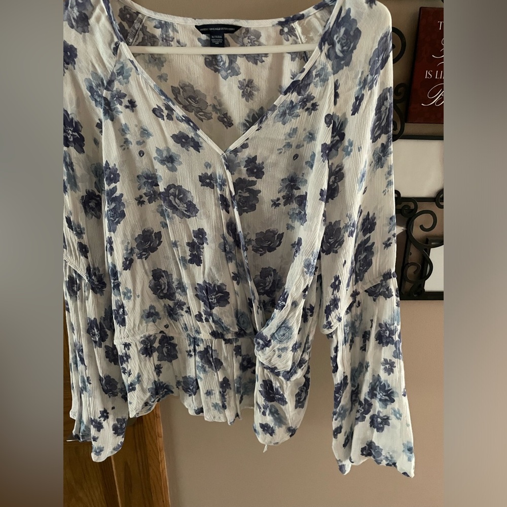 AE Crunch Top W/ Bell Sleeves